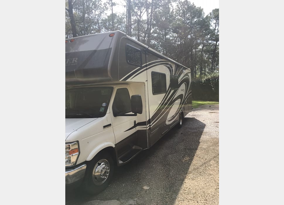 Class C Motor Home rentals in Picayune