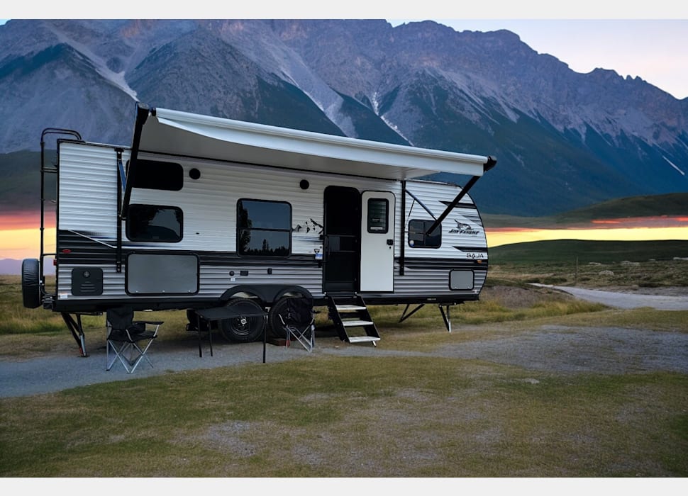 Travel Trailer rentals in Newport Beach