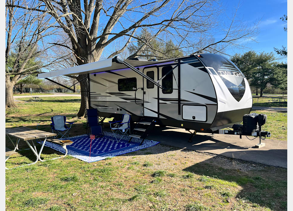 Travel Trailer rentals in Versailles