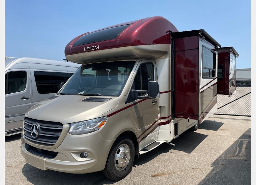 Class C Motor Home rentals in Elkhart