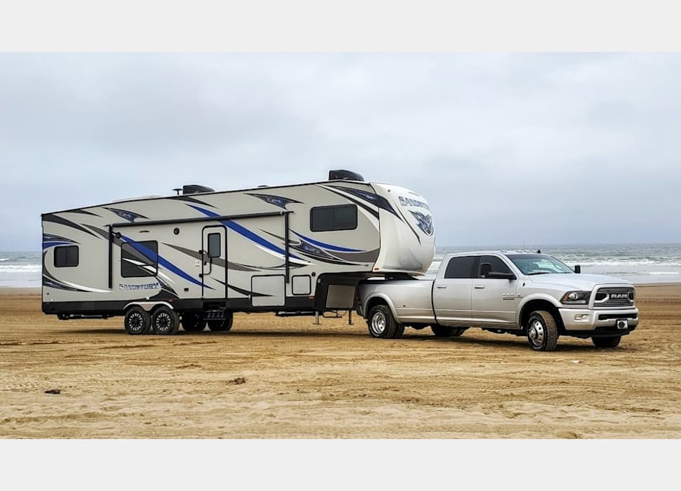 Fifth Wheel rentals in Stanton