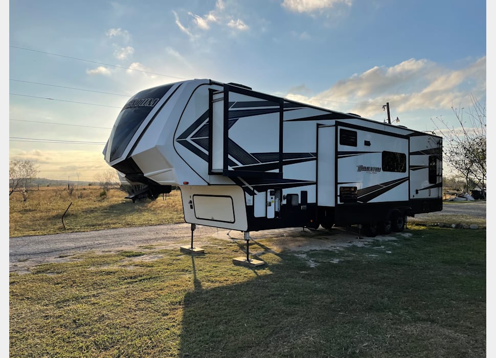 Fifth Wheel rentals in Austin