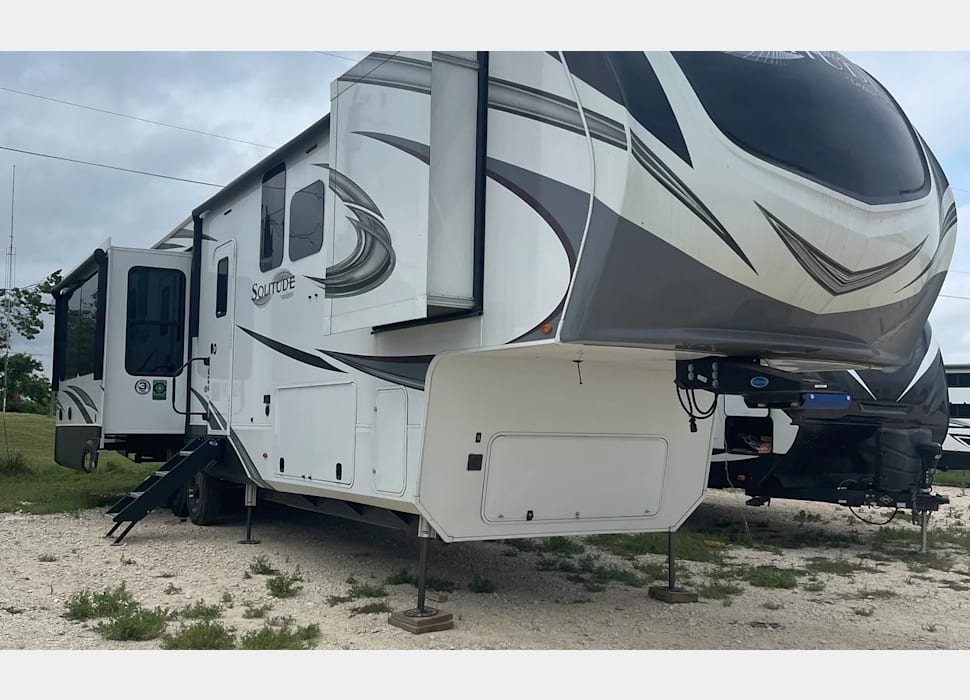 Fifth Wheel rentals in Austin