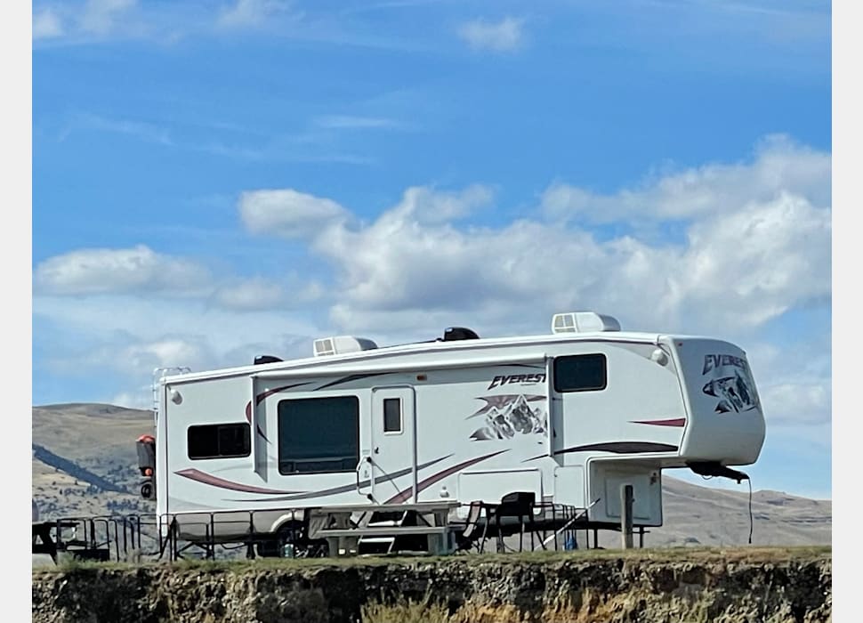 Fifth Wheel rentals in Bozeman