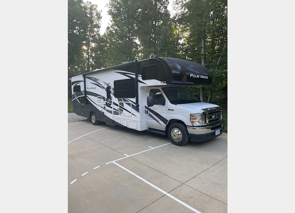 Class C Motor Home rentals in odenton