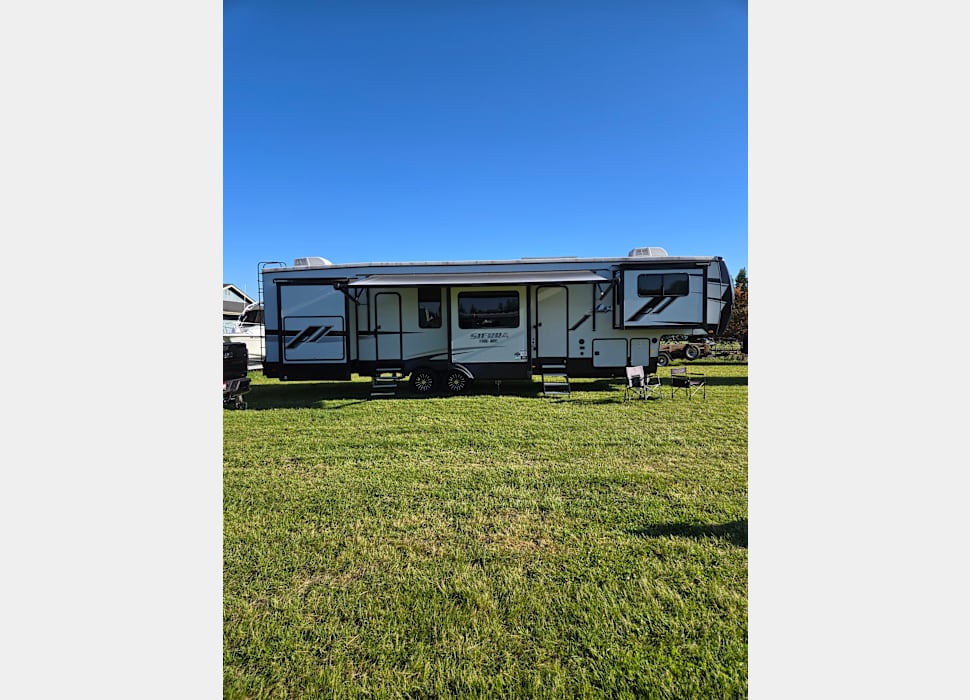 Fifth Wheel rentals in Seattle
