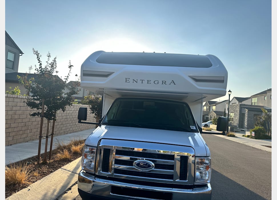 Class C Motor Home rentals in Lynnwood