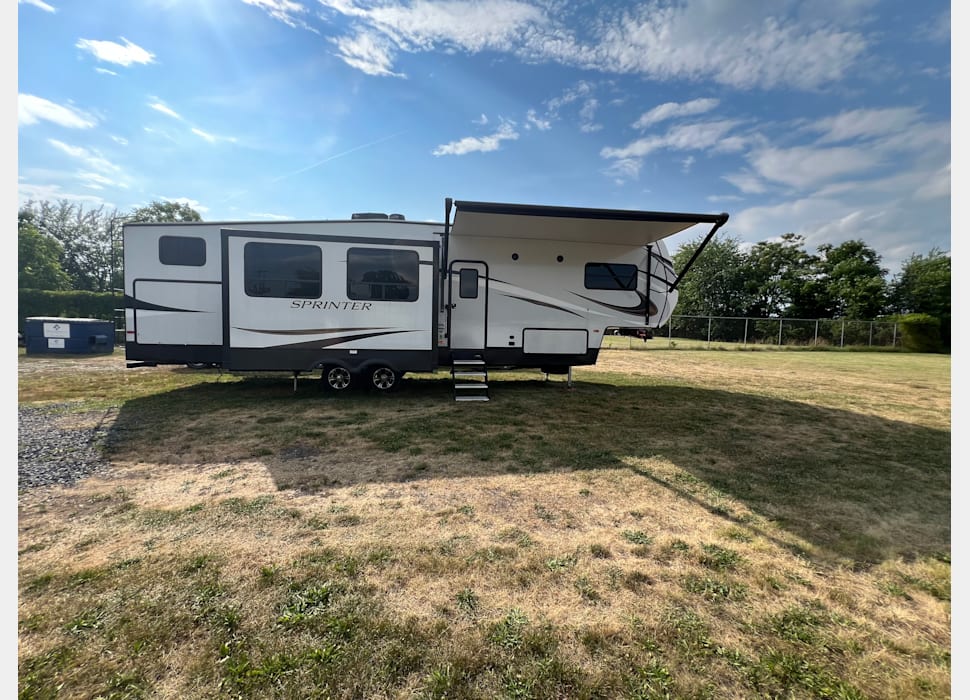 Fifth Wheel rentals in New Freedom