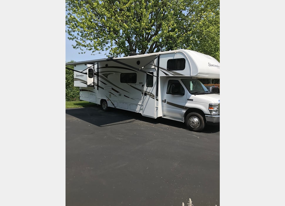 Class C Motor Home rentals in Cumberland