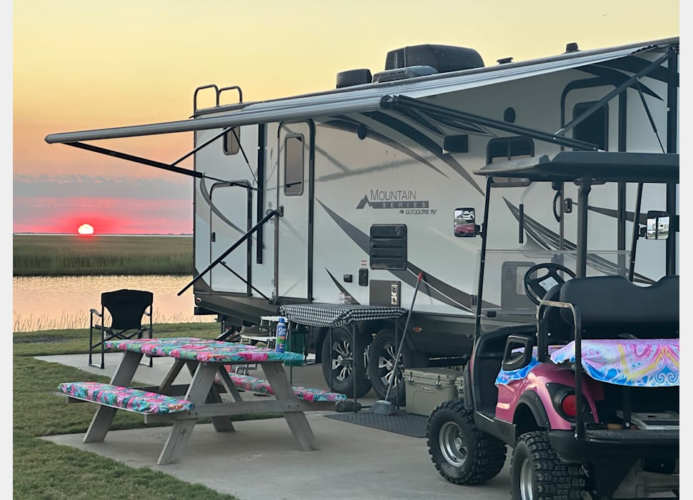 Travel Trailer rentals in Arlington