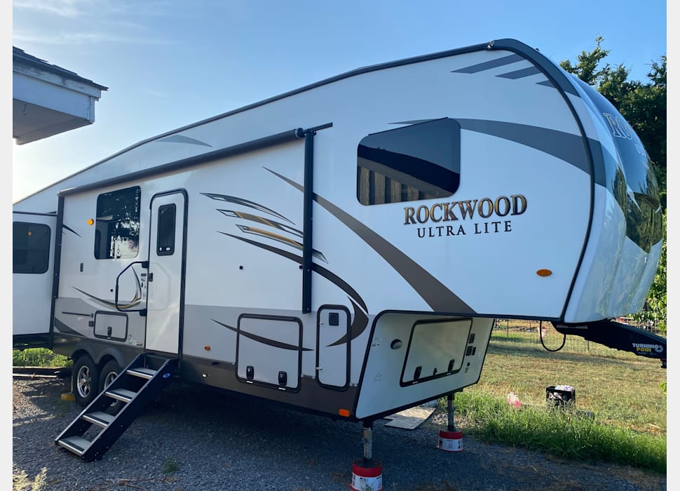 Fifth Wheel rentals in Poteau