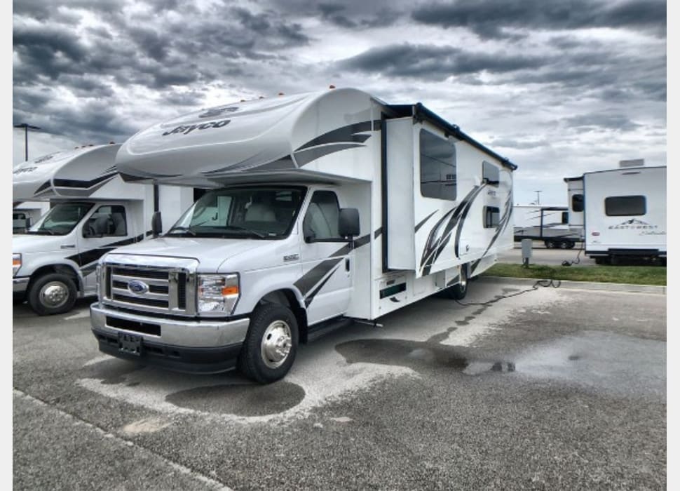 Class C Motor Home rentals in Oklahoma City