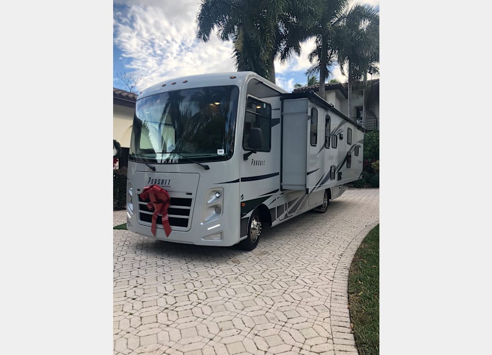 Class A Motor Home rentals in City of Westlake