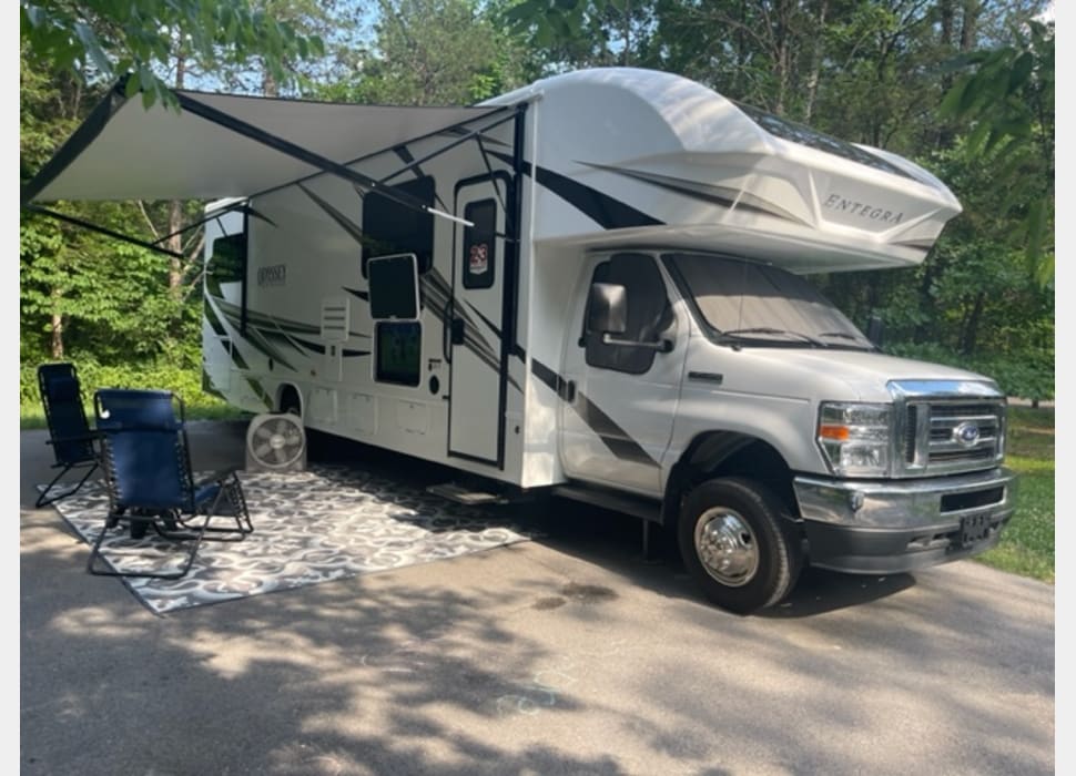 Class C Motor Home rentals in Arrington
