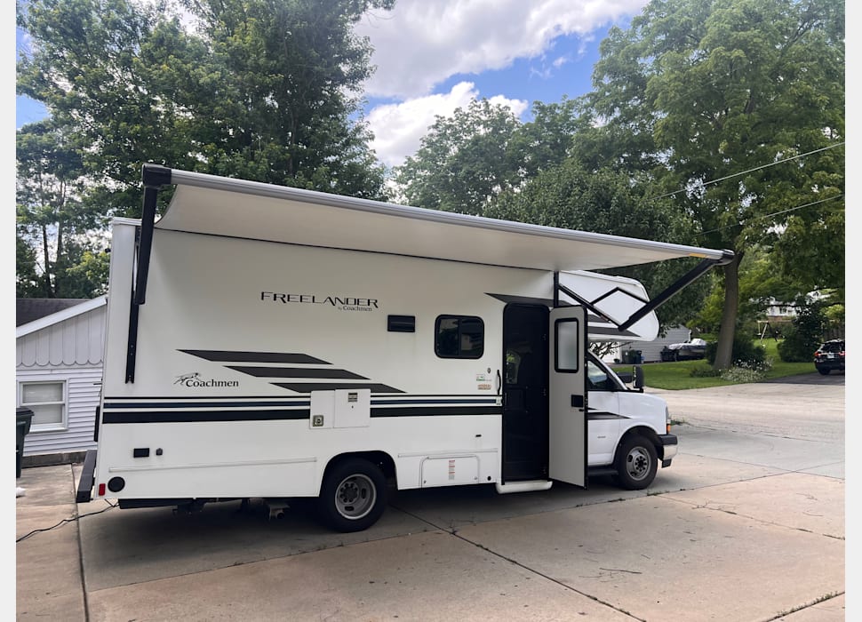 Class C Motor Home rentals in Kenosha