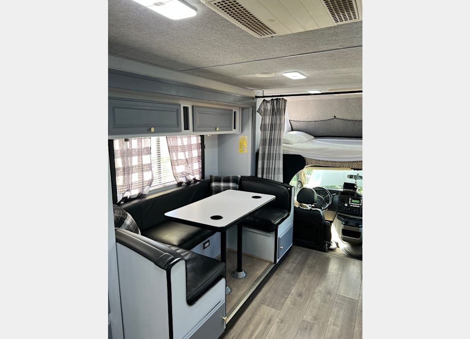 Class C Motor Home rentals in Honolulu