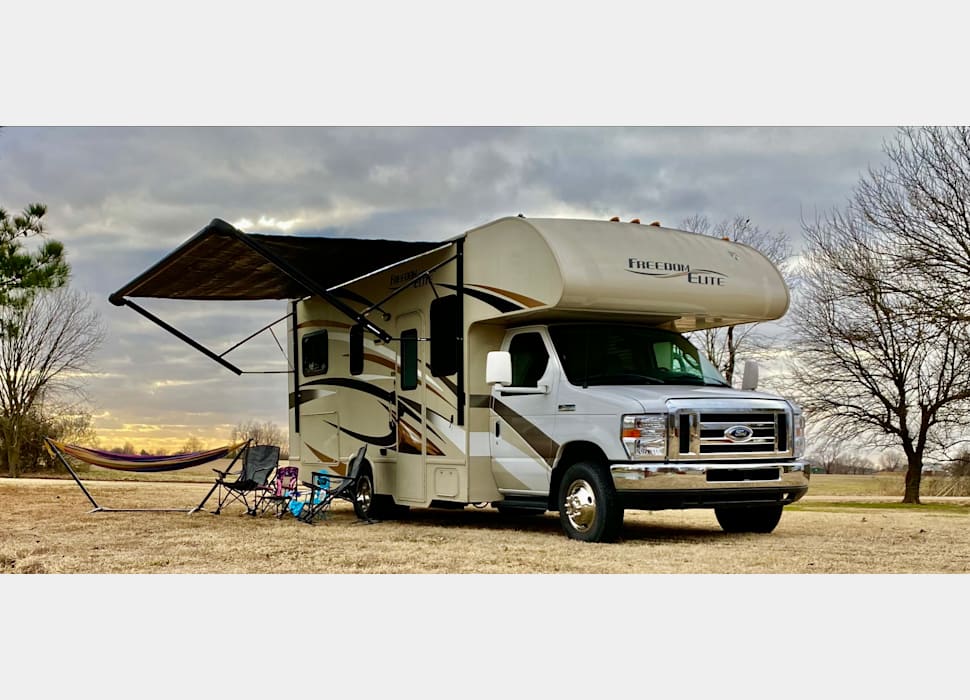 Class C Motor Home rentals in Rogers