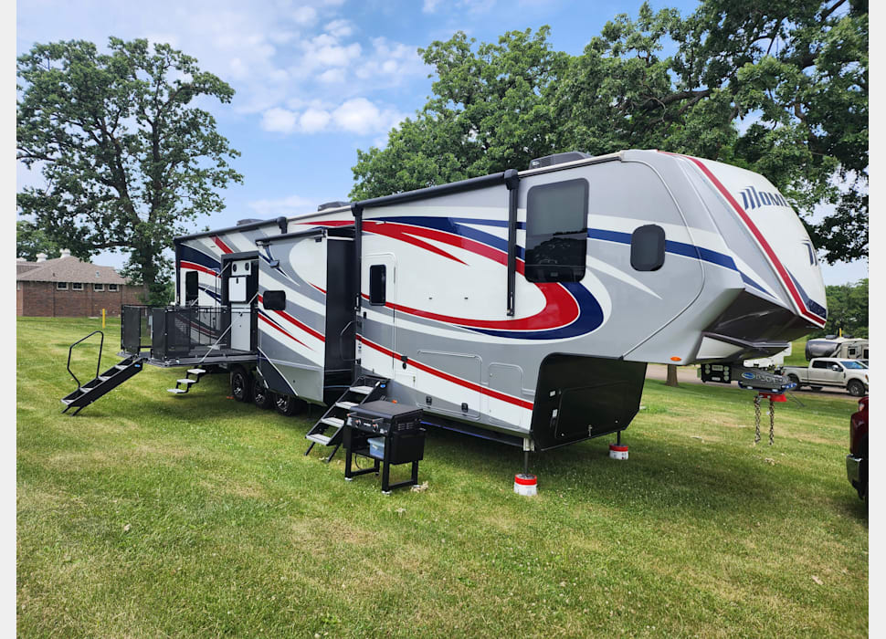 Fifth Wheel rentals in Sherwood
