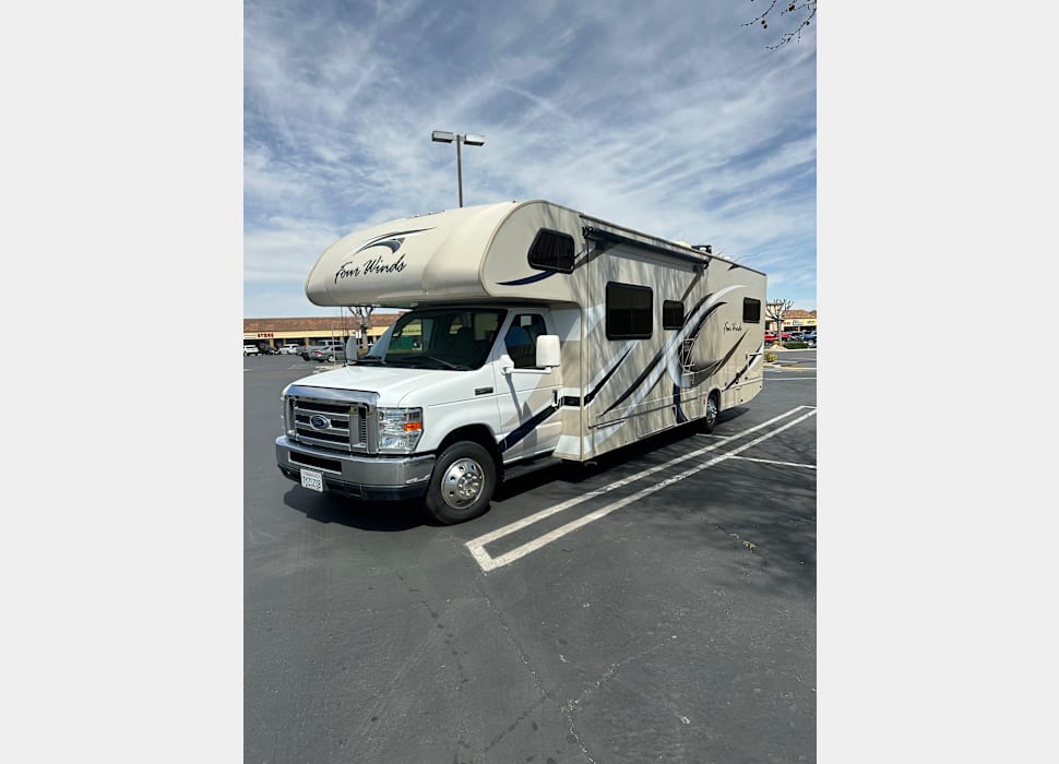 Class C Motor Home rentals in APPLE VALLEY